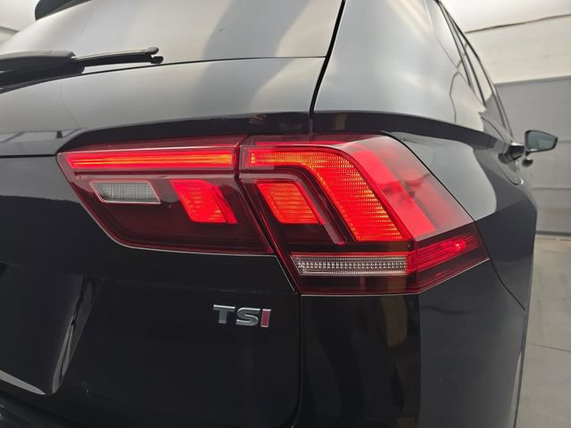 Used 2018 Volkswagen Tiguan SE image 19