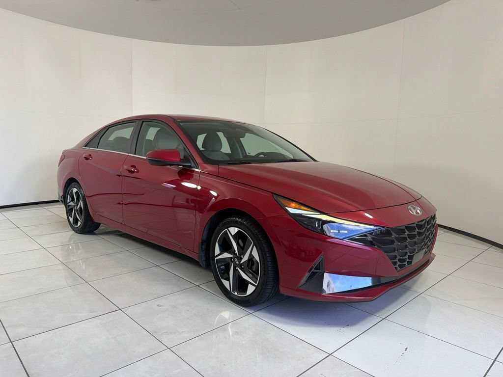 Used 2023 Hyundai Elantra Limited FWD image 3