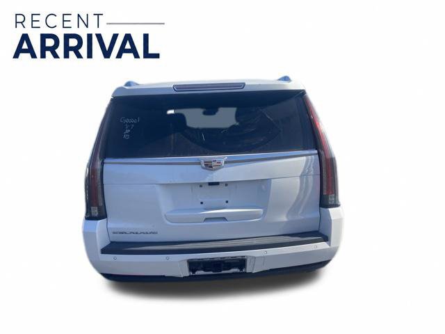 Used 2020 Cadillac Escalade Luxury AWD/4WD image 4