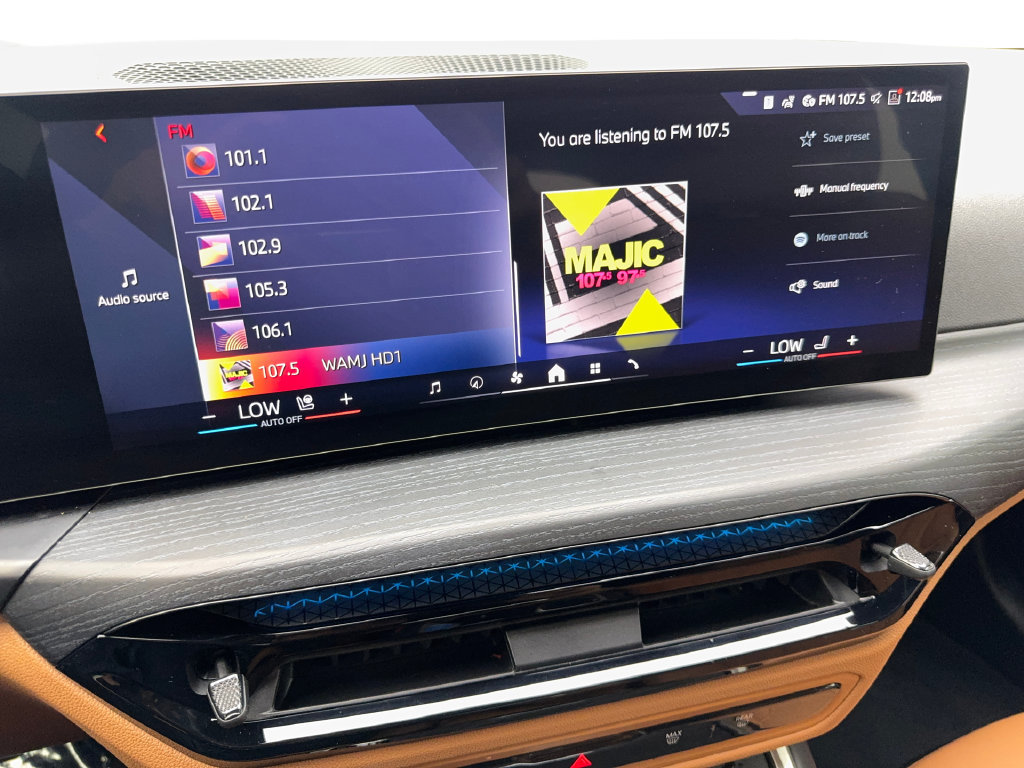 Used 2025 BMW i4 eDrive40 w/ Premium Package RWD image 64