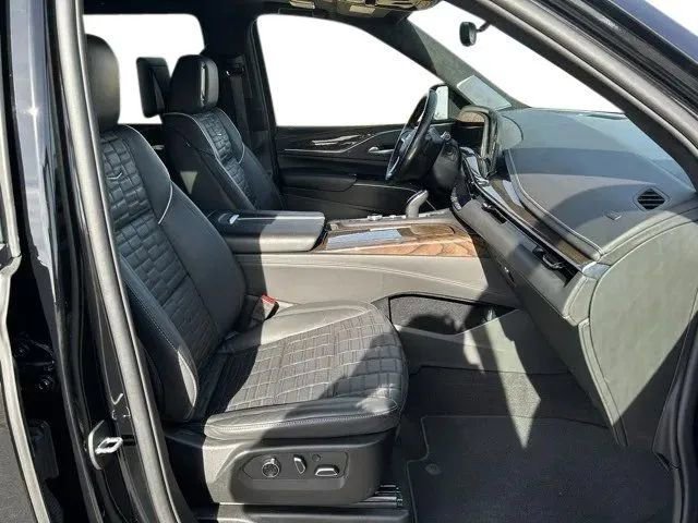 Used 2024 Cadillac Escalade Premium Luxury Platinum image 12