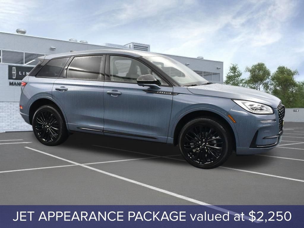 New 2025 Lincoln Corsair Reserve w/ Jet Appearance Package image 3