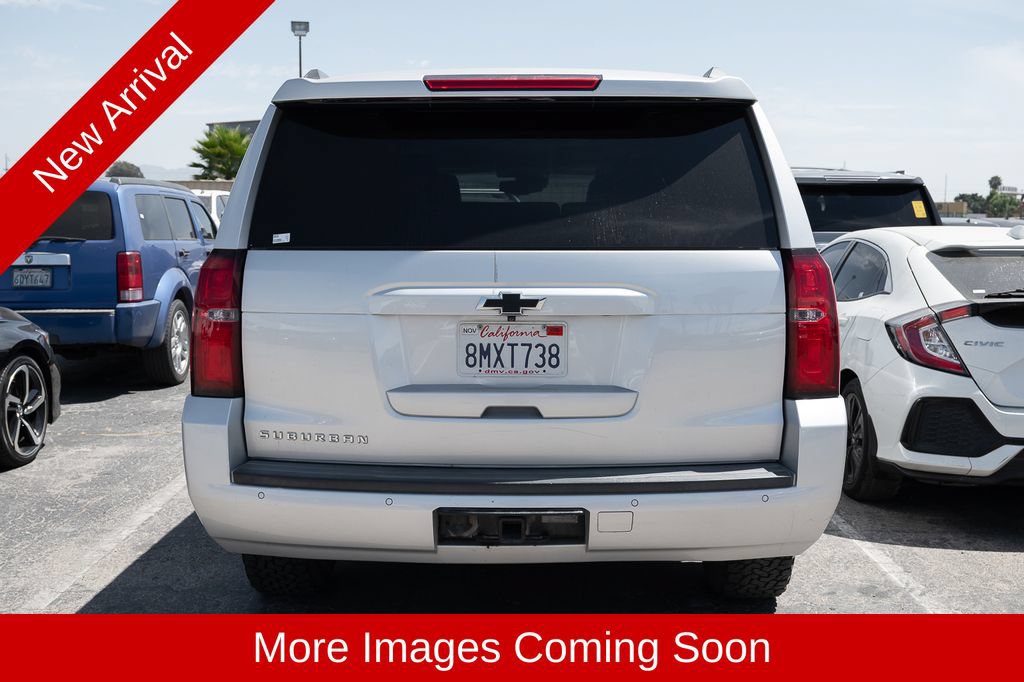 Used 2019 Chevrolet Suburban LT w/ Luxury Package RWD image 3