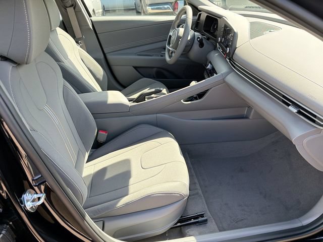 New 2026 Hyundai Elantra Sport FWD image 26