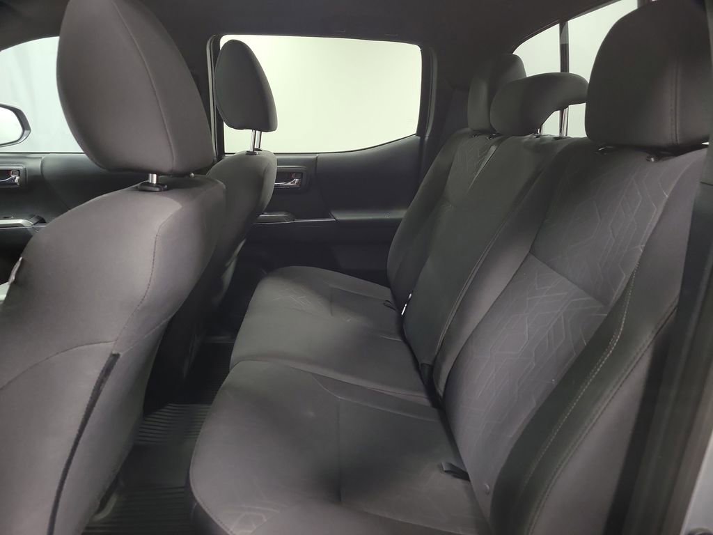Used 2016 Toyota Tacoma TRD Off-Road w/ Premium & Technology Package AWD/4WD image 22