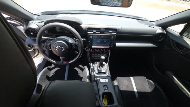 Used 2025 Toyota GR86 Premium RWD image 16