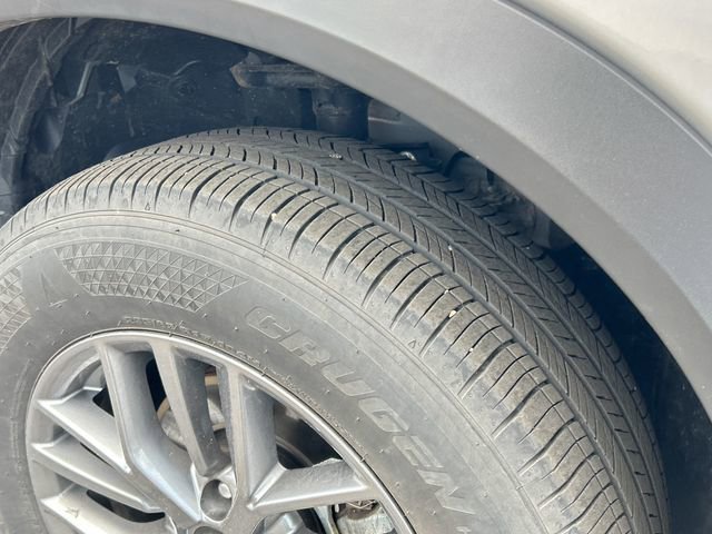 Used 2025 Nissan Rogue S AWD/4WD image 11