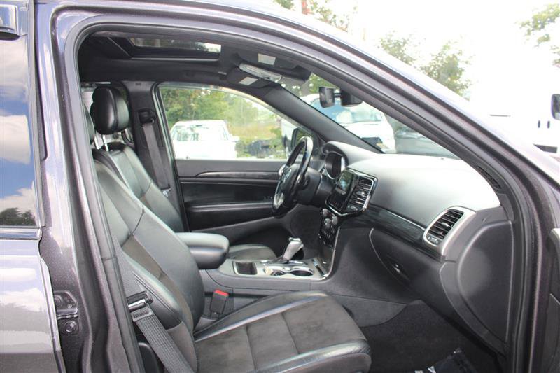 Used 2020 Jeep Grand Cherokee Altitude image 12