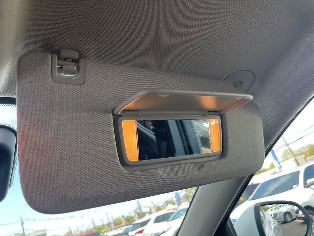 Used 2024 Buick Encore GX Sport Touring FWD image 41