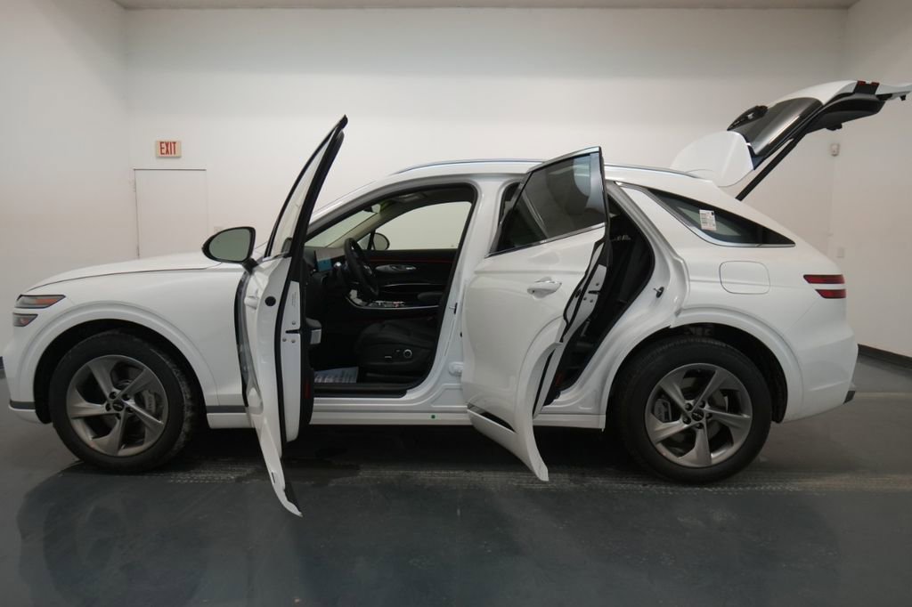 New 2026 Genesis GV70 2.5T image 37