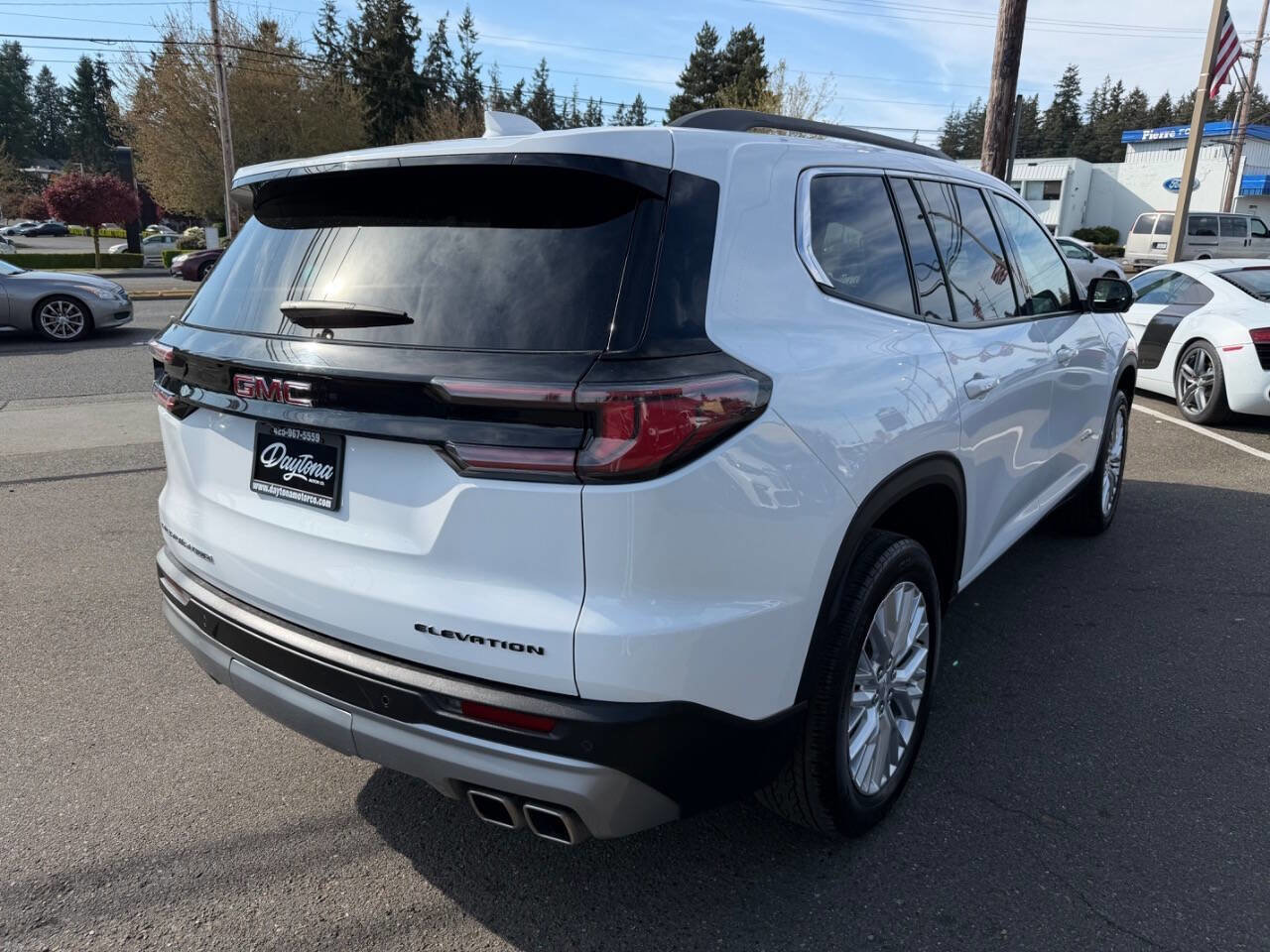Used 2024 GMC Acadia Elevation AWD/4WD image 11
