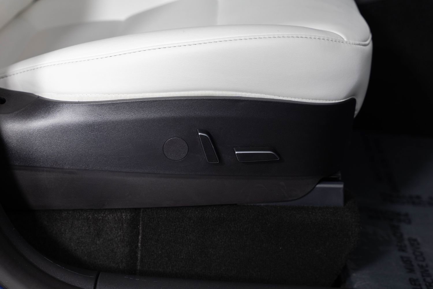 Used 2022 Tesla Model Y Performance image 30