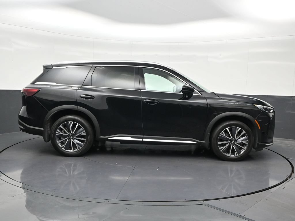 Used 2026 INFINITI QX60 Luxe w/ Cargo Package FWD image 7