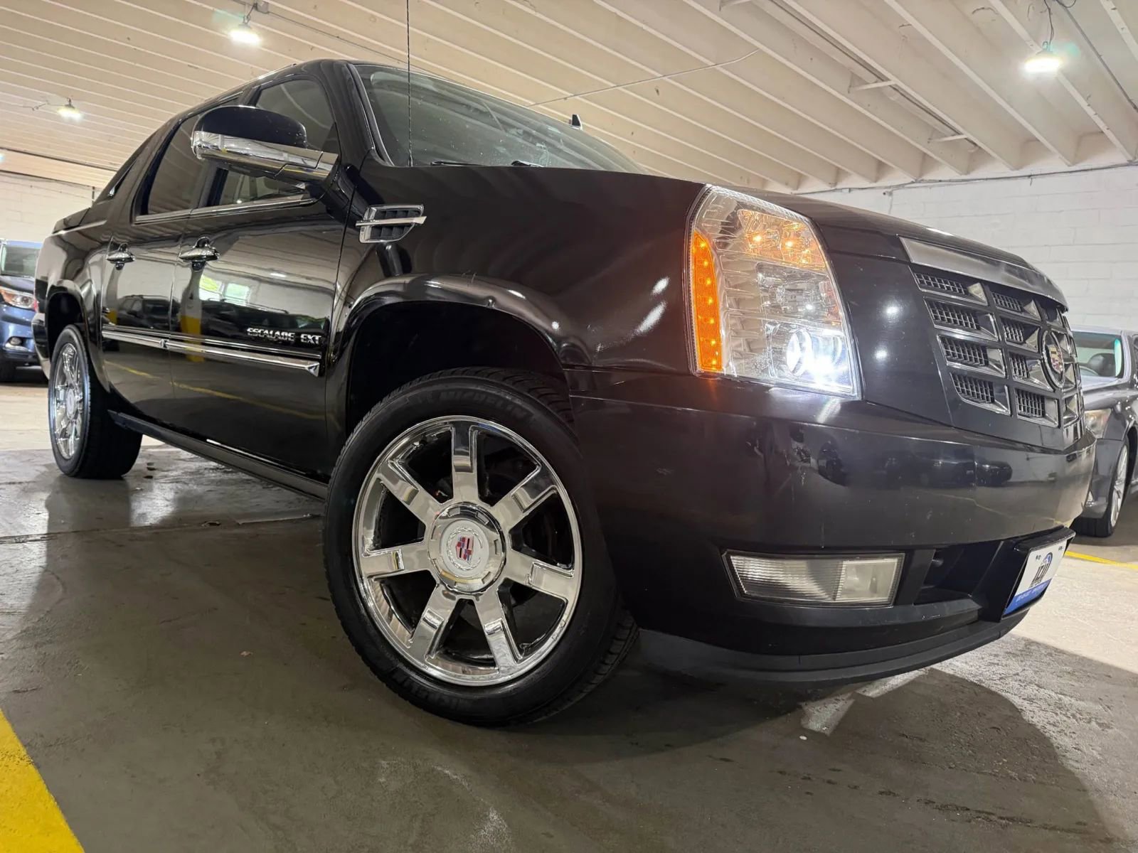Used 2013 Cadillac Escalade EXT Premium AWD/4WD image 5
