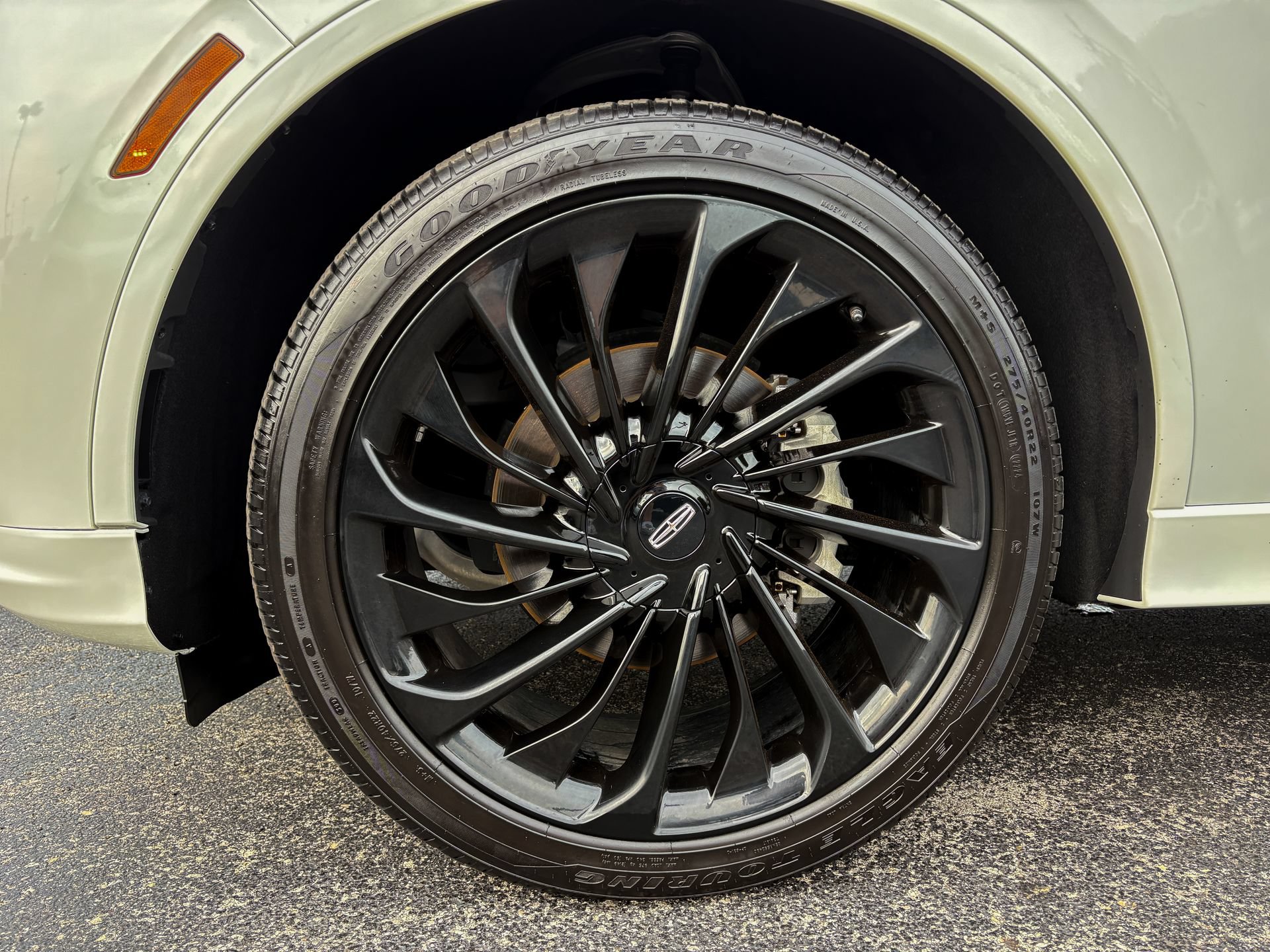 Used 2025 Lincoln Aviator Reserve w/ Luxury Package RWD image 40