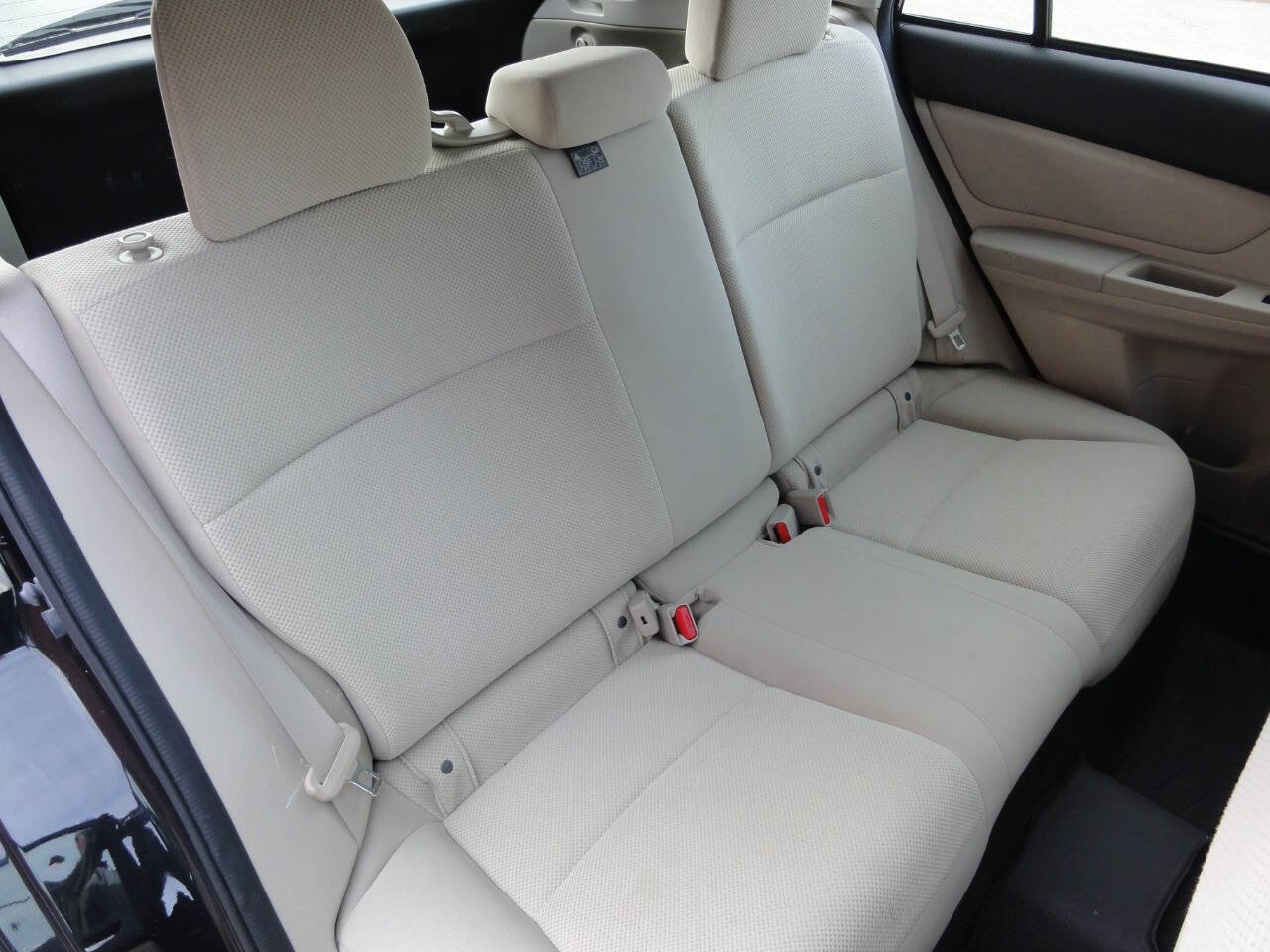 Used 2014 Subaru Impreza 2.0i Premium image 18