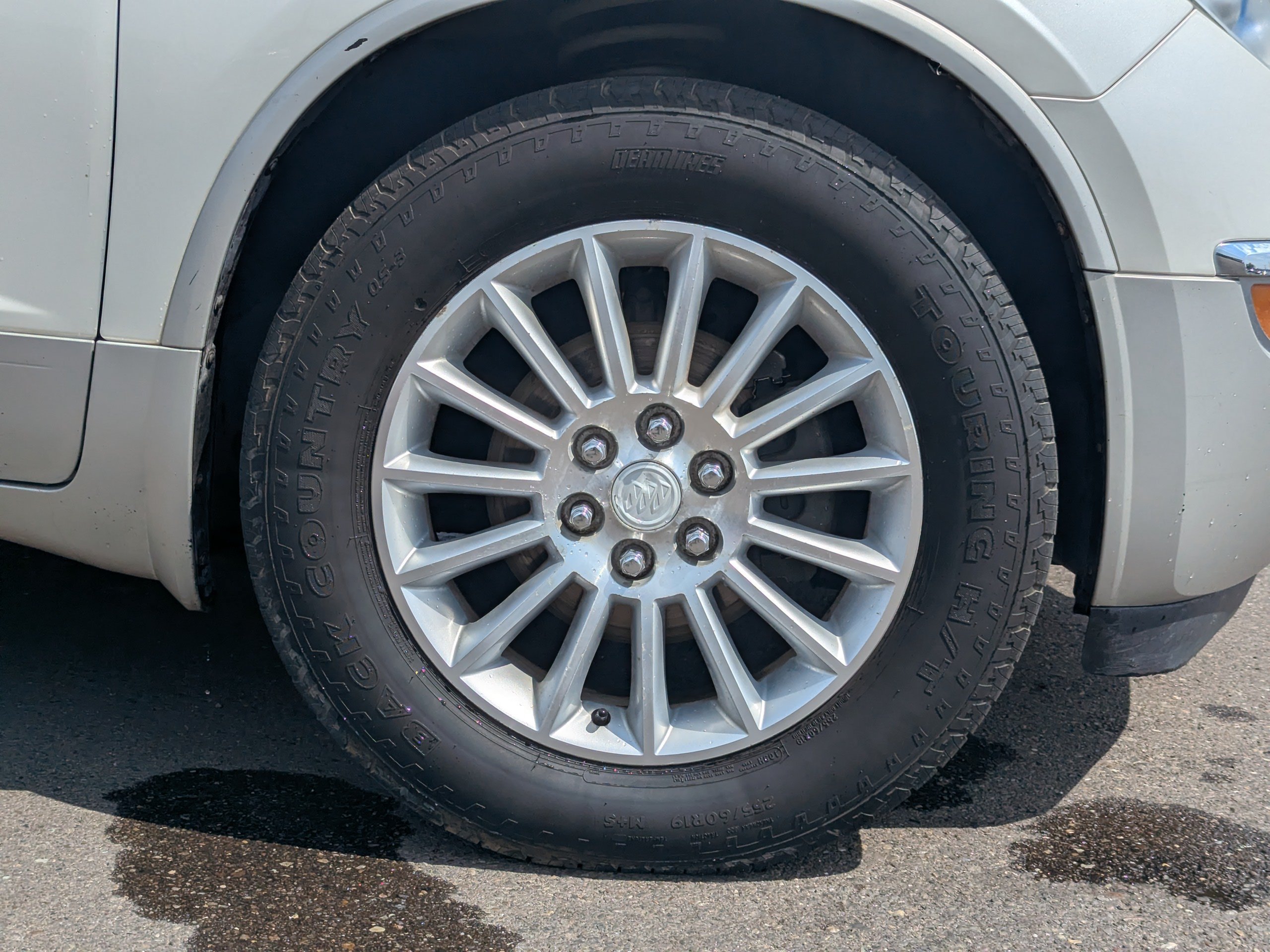 Used 2011 Buick Enclave CXL AWD/4WD image 45