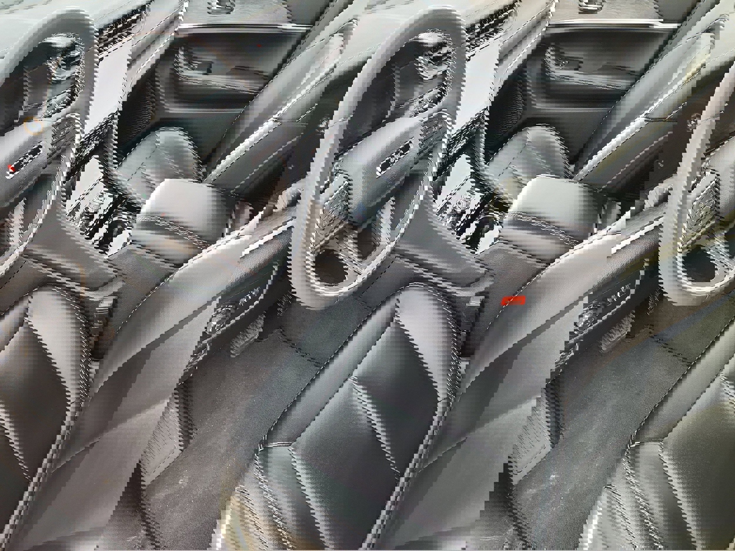 Used 2023 Jeep Grand Cherokee Limited image 9