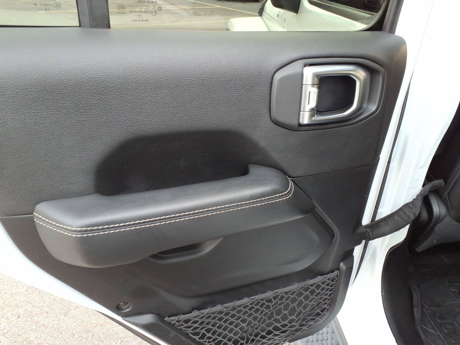Used 2020 Jeep Wrangler Unlimited Sahara AWD/4WD image 8