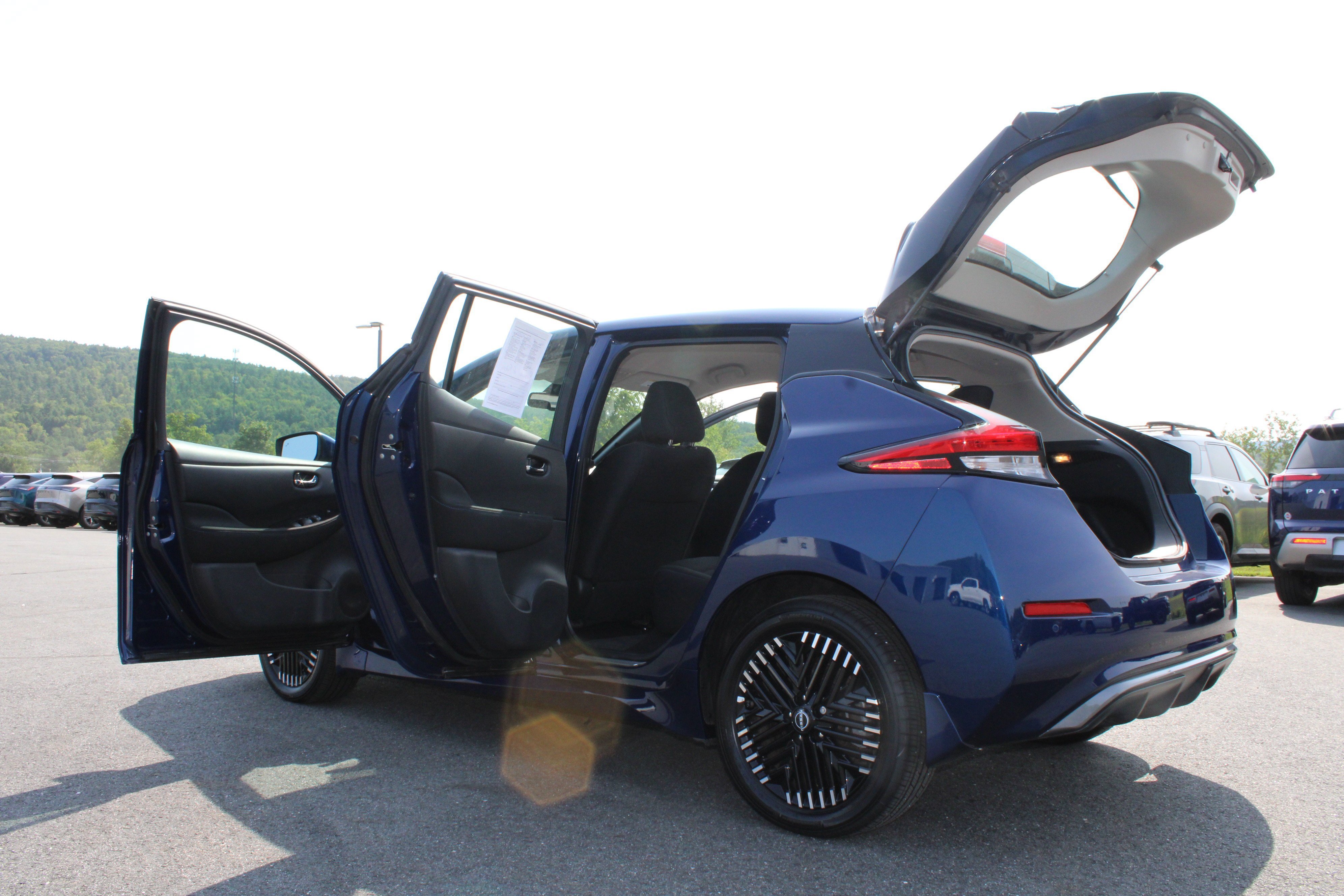 Used 2024 Nissan Leaf SV Plus FWD image 16