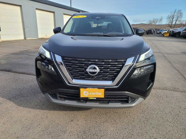 Used 2023 Nissan Rogue S image 2