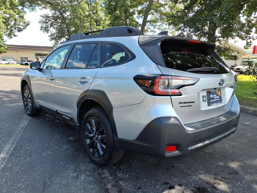 Used 2025 Subaru Outback Onyx Edition AWD/4WD image 4