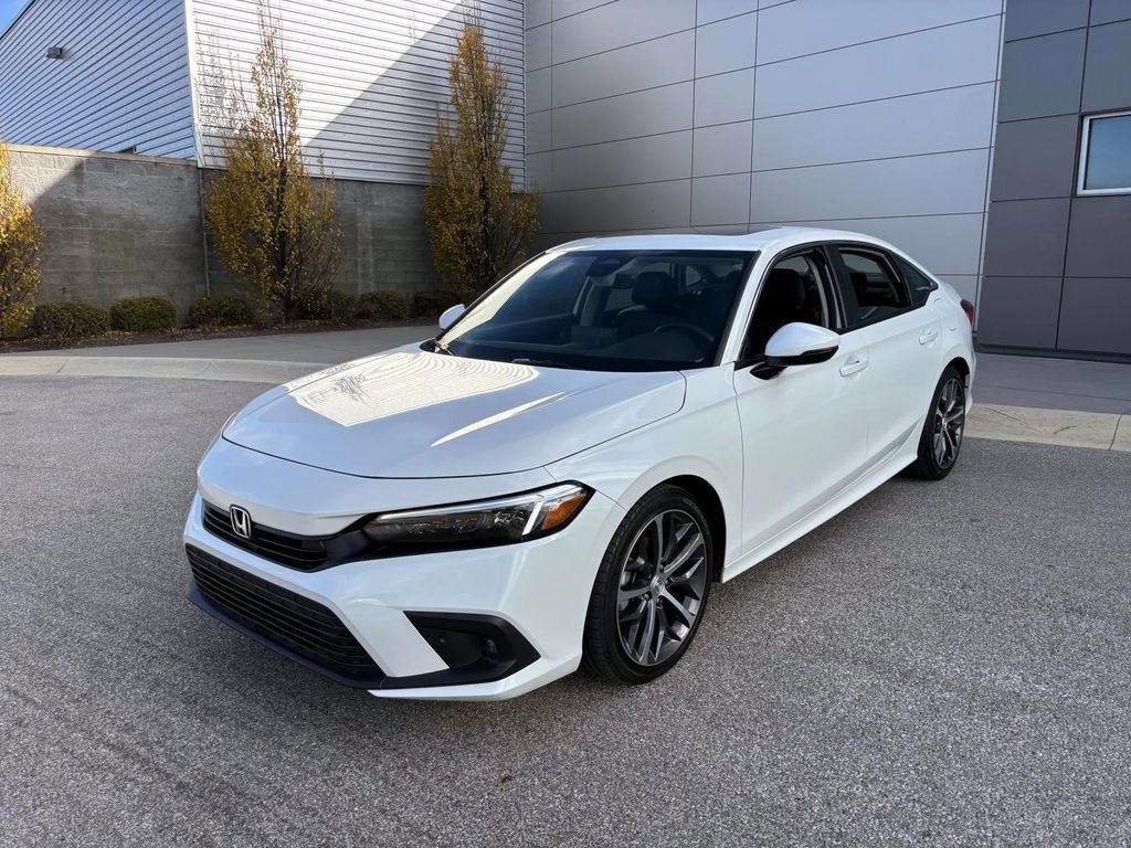 Used 2024 Honda Civic Touring image 3