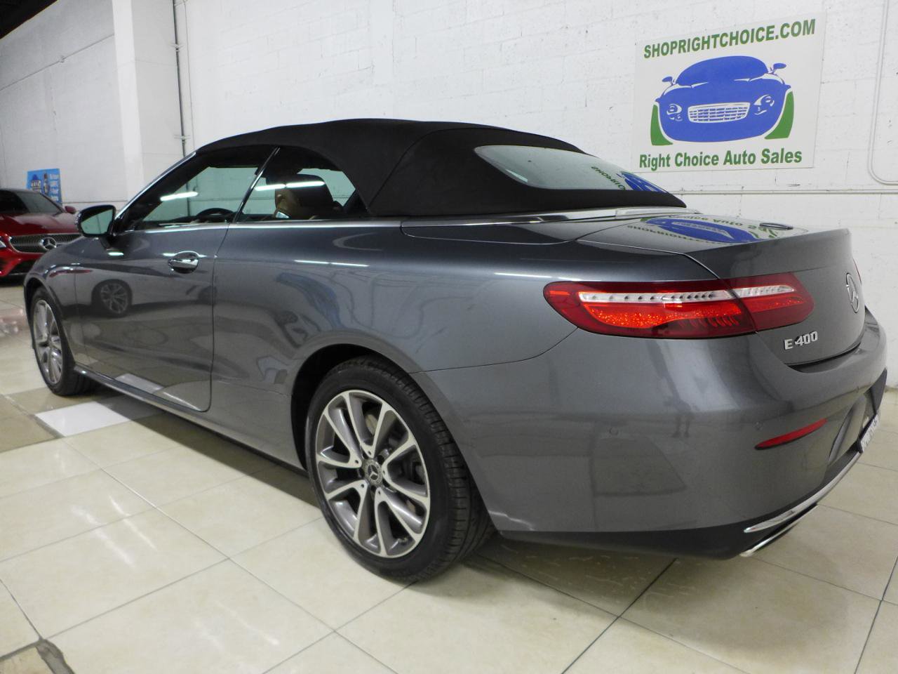 Used 2018 Mercedes-Benz E 400 4MATIC Cabriolet image 3