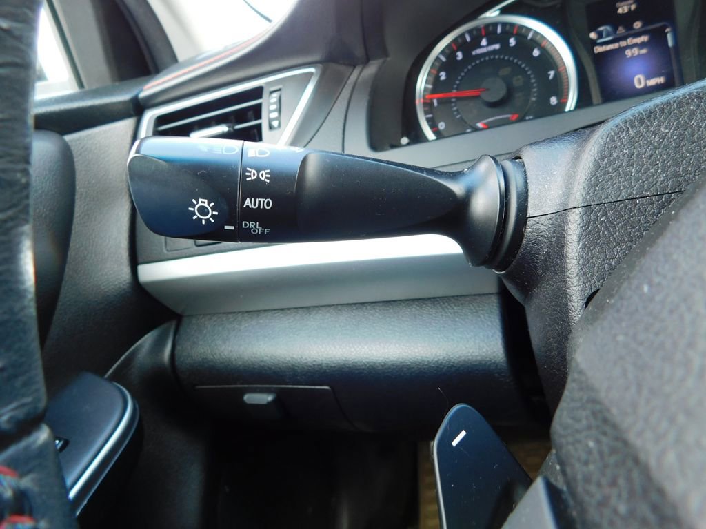 Used 2016 Toyota Camry SE w/ Moonroof Package image 26