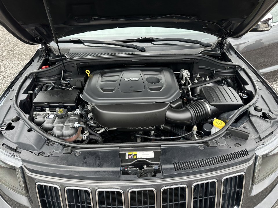 Used 2016 Jeep Grand Cherokee Limited image 21