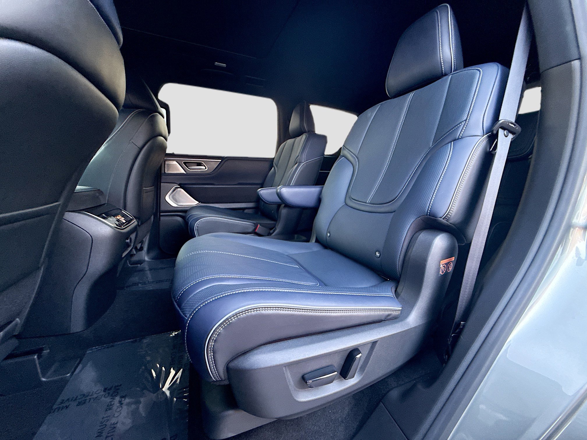 Used 2026 INFINITI QX80 4WD image 23