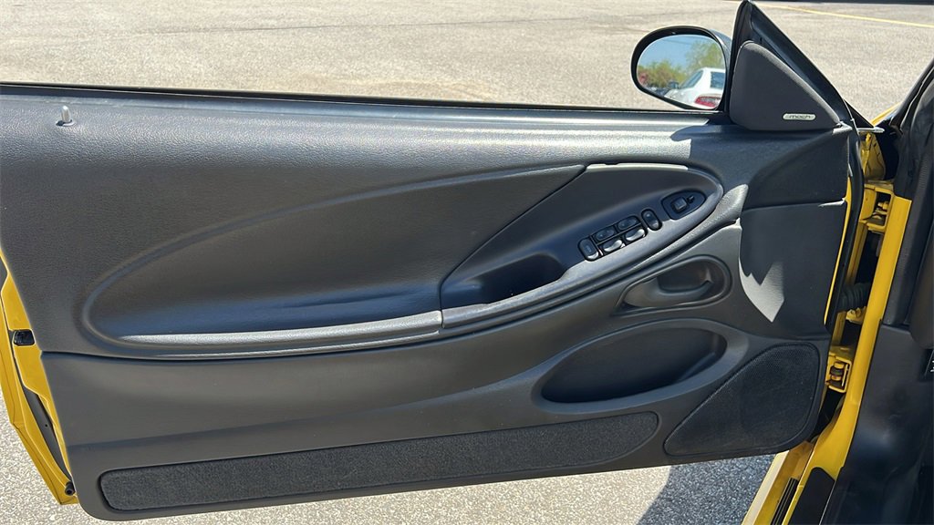 Used 2004 Ford Mustang GT image 11