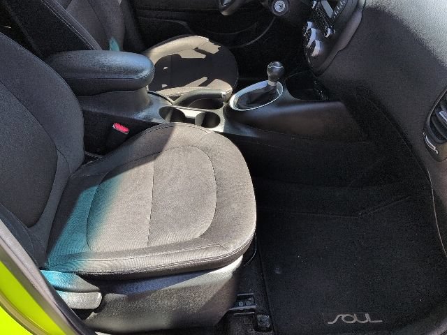 Used 2015 Kia Soul FWD image 14