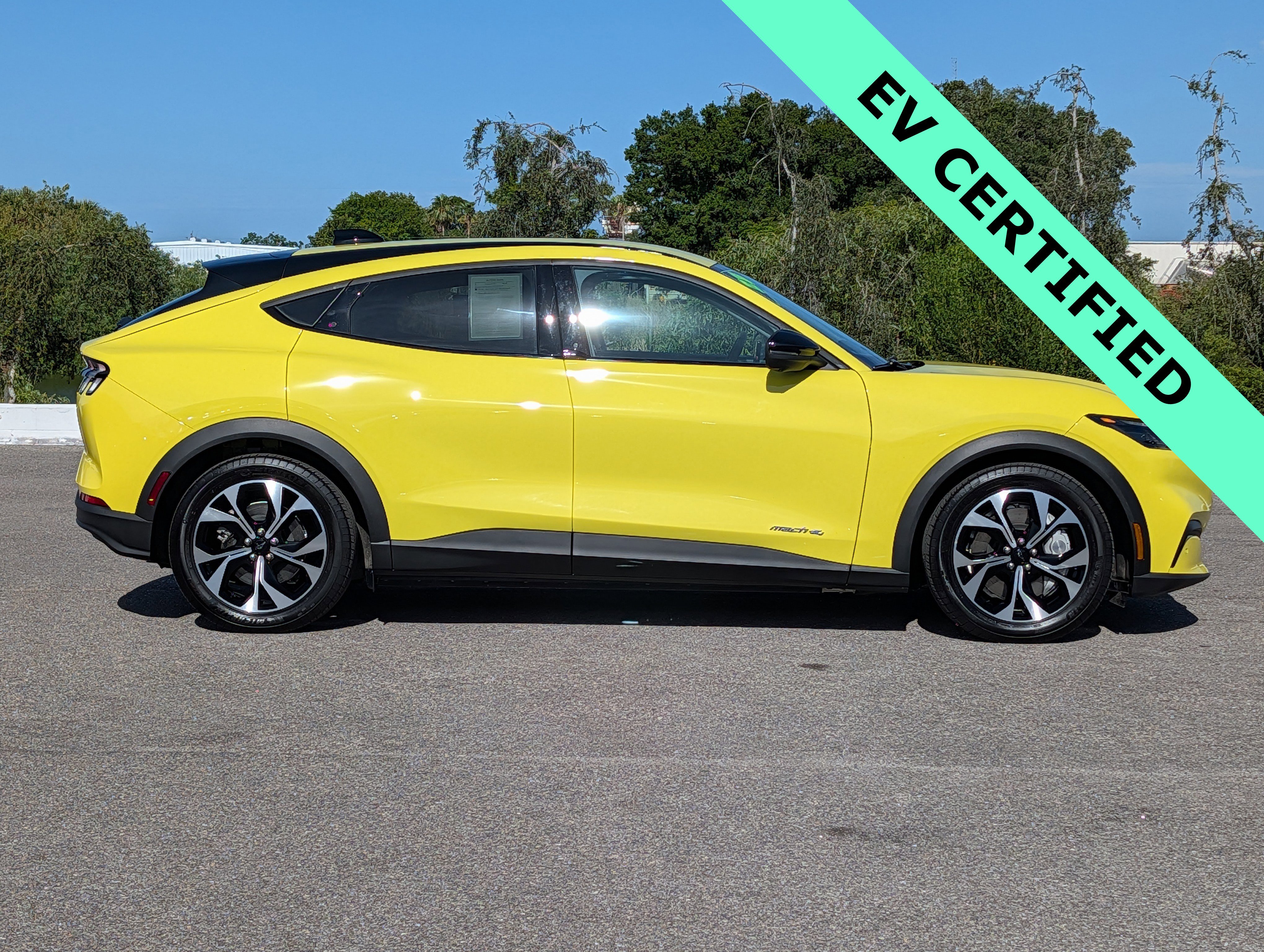 Certified 2025 Ford Mustang Mach-E Select w/ Comfort Package Lite AWD/4WD image 3