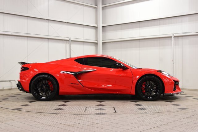 Used 2023 Chevrolet Corvette Z06 w/ Stealth Interior Trim Package image 9