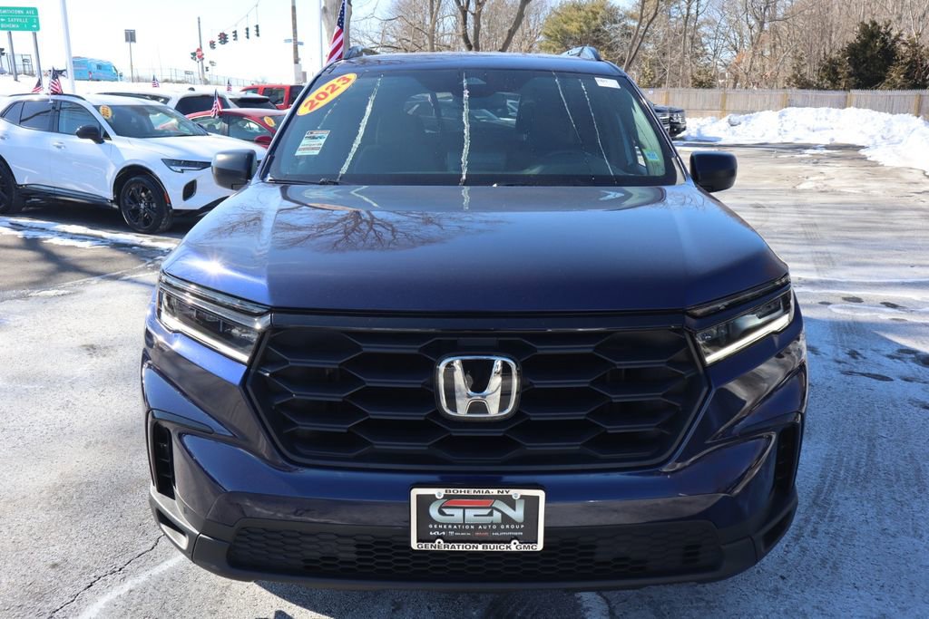 Used 2023 Honda Pilot Sport image 3