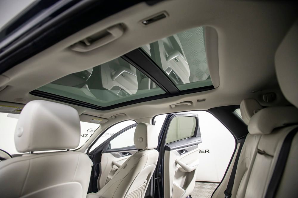 Used 2021 Jaguar F-PACE S image 26