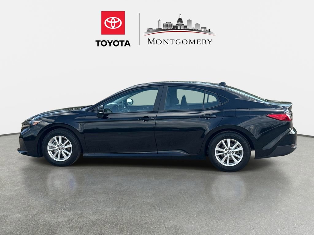 Used 2025 Toyota Camry LE image 6