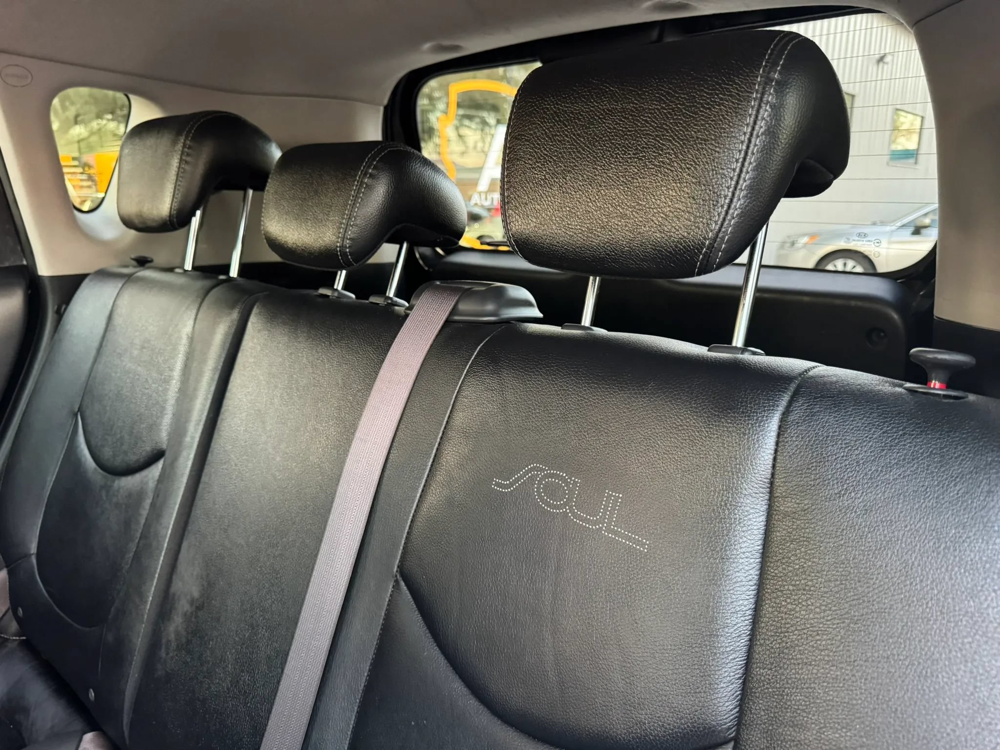 Used 2010 Kia Soul + FWD image 18