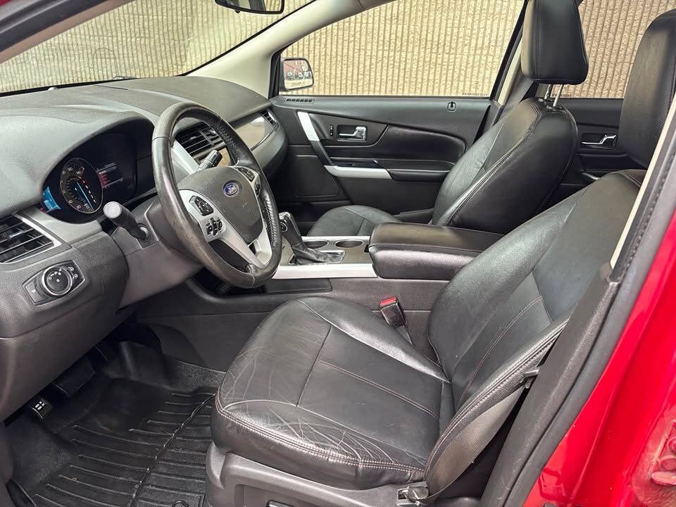 Used 2011 Ford Edge SEL w/ Canadian Comfort Pkg FWD image 2