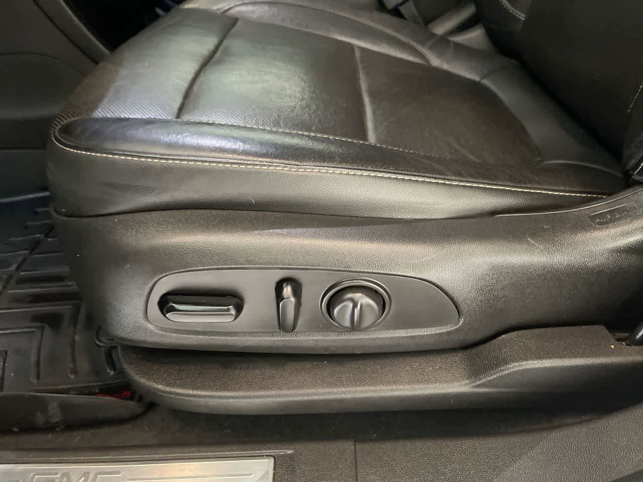 Used 2020 GMC Acadia SLT AWD/4WD image 12
