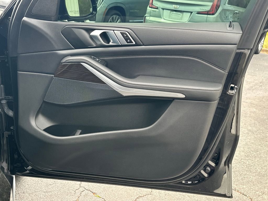 Used 2023 BMW X5 xDrive40i w/ Premium Package image 15