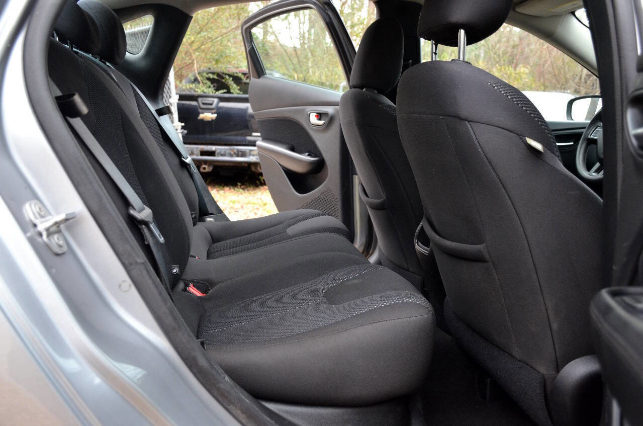 Used 2015 Dodge Dart SE w/ Convenience Group image 8