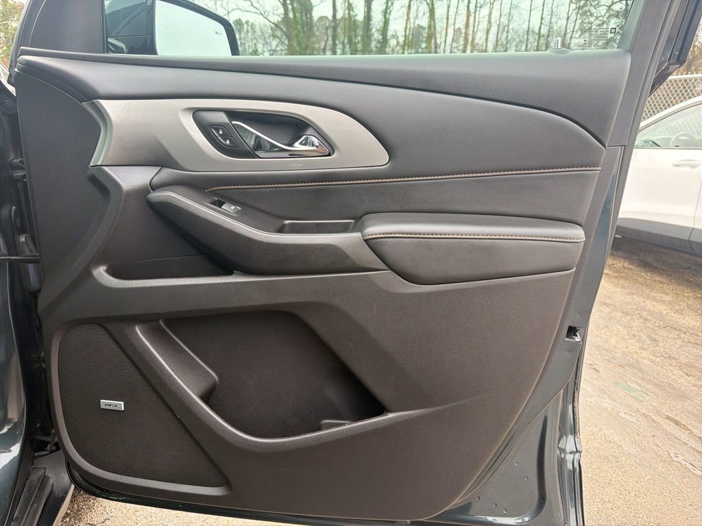 Used 2019 Chevrolet Traverse RS image 32