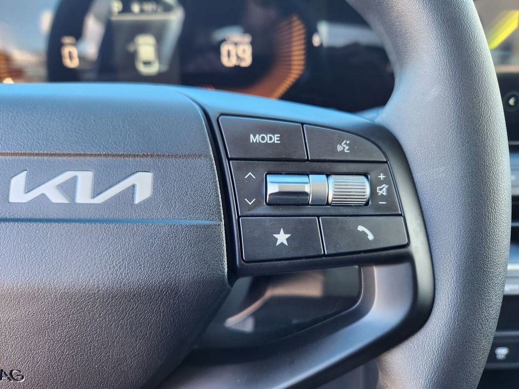 New 2026 Kia K4 LXS image 16