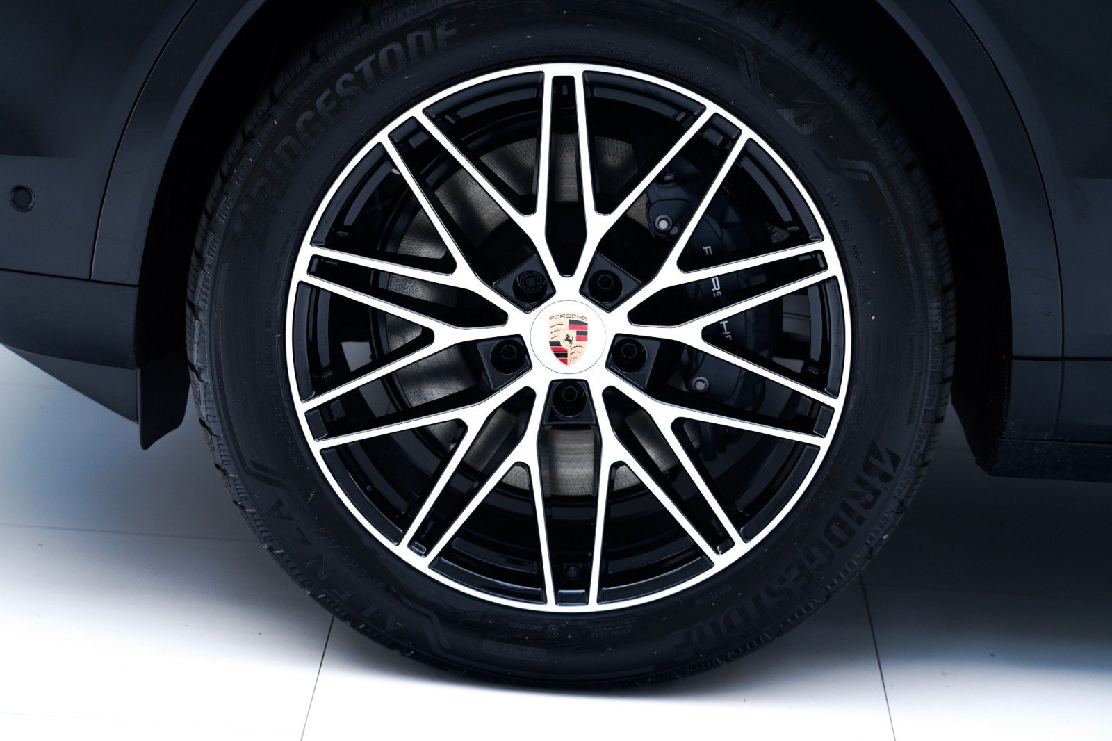 Certified 2026 Porsche Cayenne AWD/4WD image 12