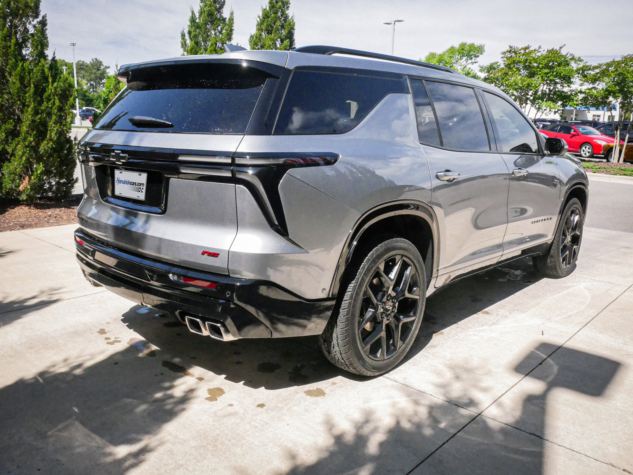 Used 2026 Chevrolet Traverse RS FWD image 11
