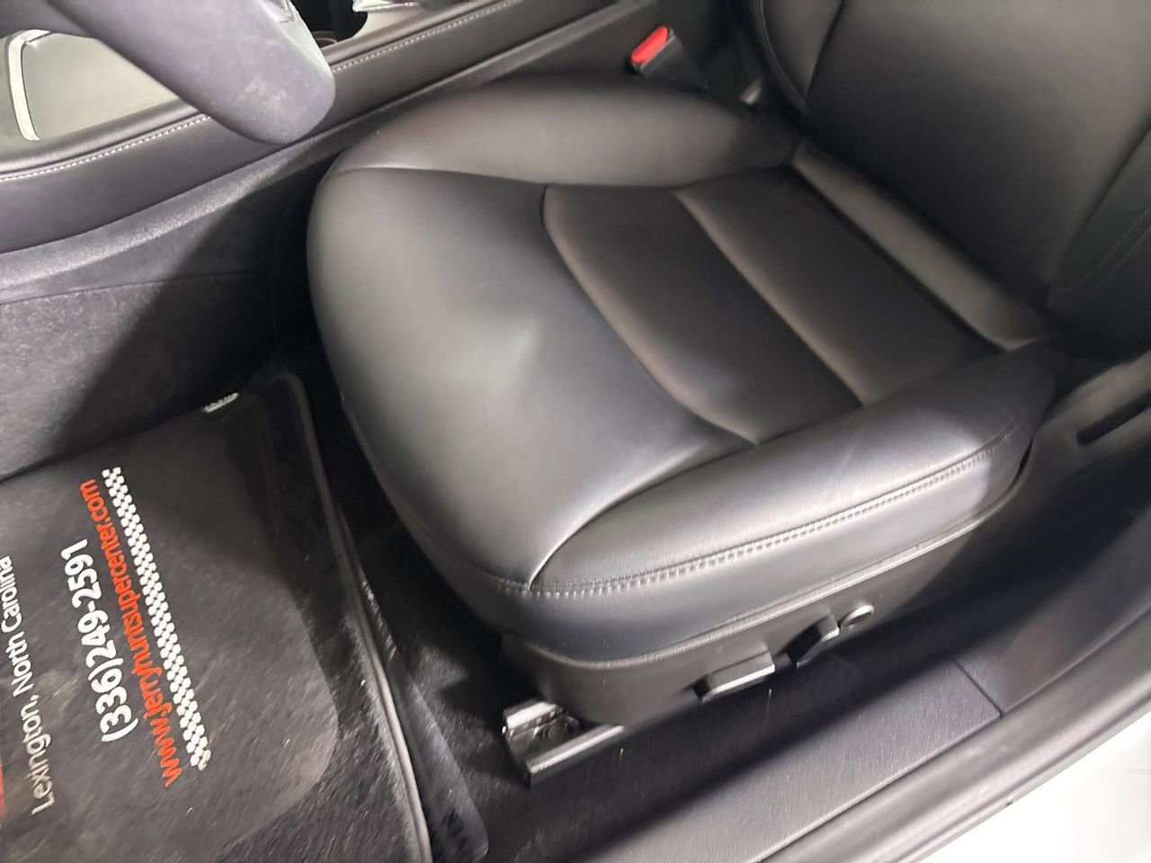 Used 2023 Tesla Model 3 Standard Range image 9