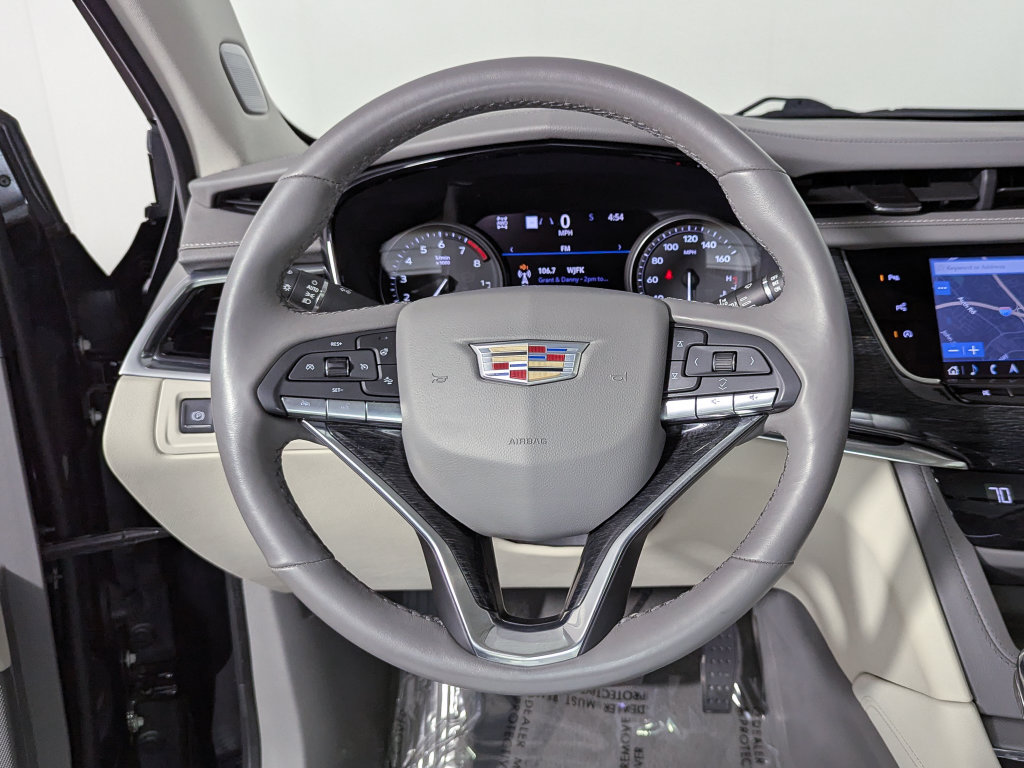 Used 2023 Cadillac XT6 Premium Luxury w/ Technology Package AWD/4WD image 36