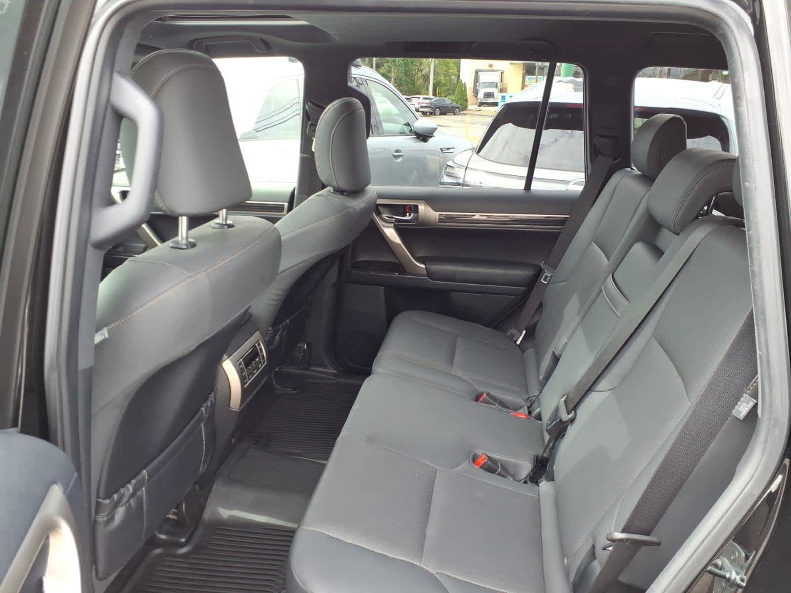 Used 2020 Lexus GX 460 Premium w/ Premium Package AWD/4WD image 12